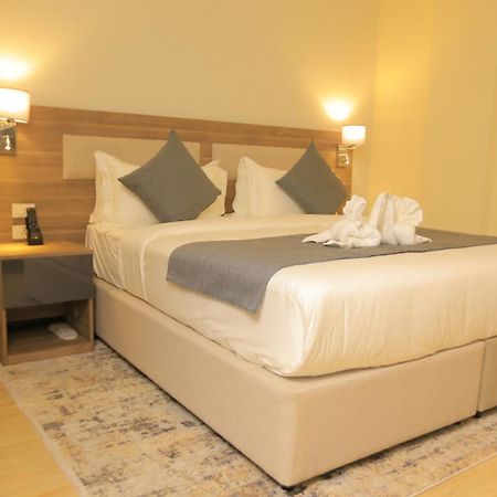 Triple E Hotel And Spa Addis Ababa Exterior photo